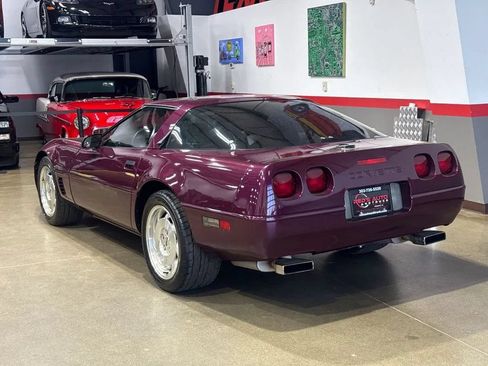 Used 1995 Chevrolet Corvette Coupe RWD image 91