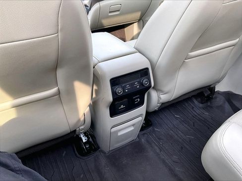 Used 2017 GMC Acadia Denali w/ Technology Package image 29