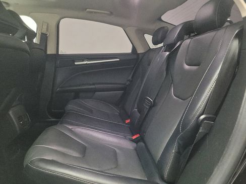Used 2020 Ford Fusion Energi Titanium FWD image 18