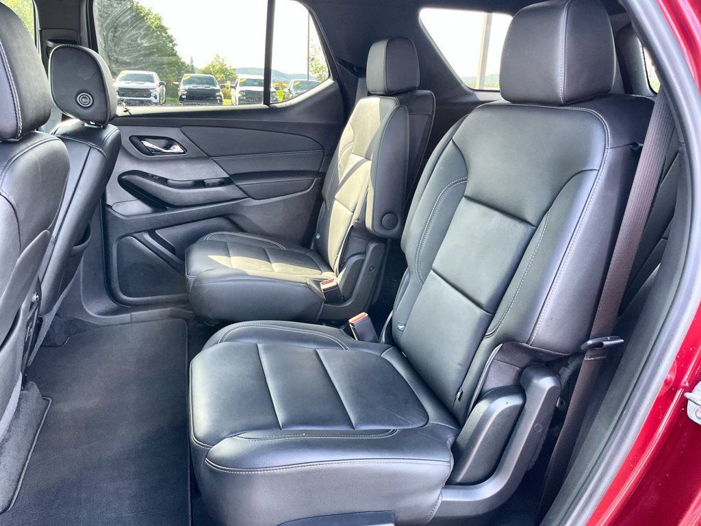 Used 2023 Chevrolet Traverse LT w/ LT Premium Package AWD/4WD image 25