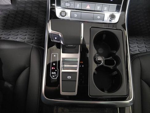 Certified 2025 Audi Q7 3.0T Premium w/ Convenience Package image 25