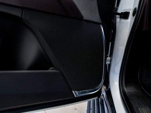 Used 2023 Cadillac Escalade V w/ LPO, ONYX Package image 36