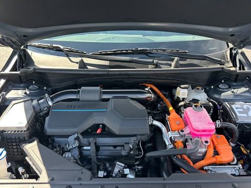 Certified 2025 Kia Sportage LX image 25