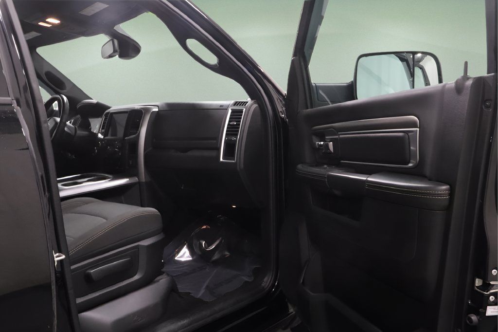 Used 2024 RAM 1500 Warlock AWD/4WD image 14