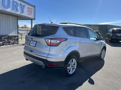 Used 2018 Ford Escape SE image 14