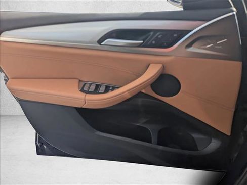 Certified 2023 BMW X4 xDrive30i w/ Premium Package image 10