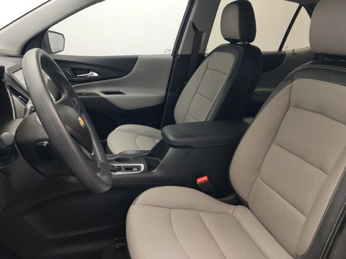 Used 2018 Chevrolet Equinox LT FWD image 17