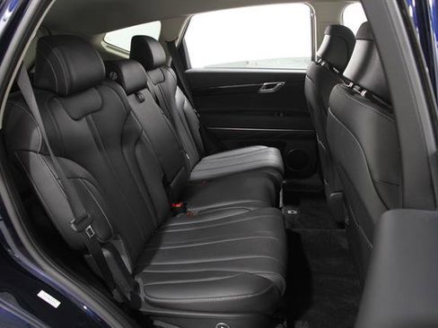 Certified 2025 Genesis GV80 2.5T Standard image 22