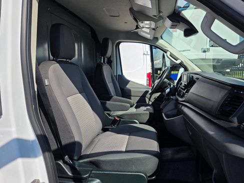 Used 2023 Ford Transit 250 Low Roof image 9