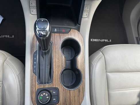 Used 2017 GMC Acadia Denali w/ Technology Package image 17