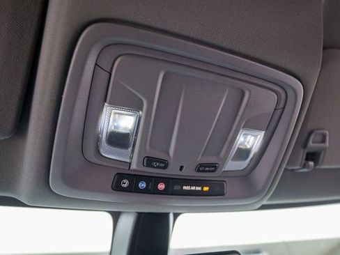 Used 2021 Chevrolet Silverado 1500 LT image 22