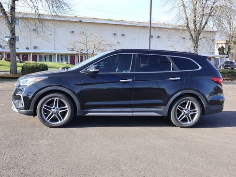 Used 2017 Hyundai Santa Fe Limited image 3