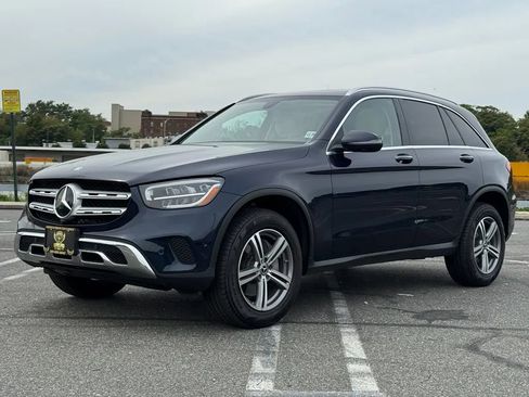 Used 2021 Mercedes-Benz GLC 300 4MATIC image 3