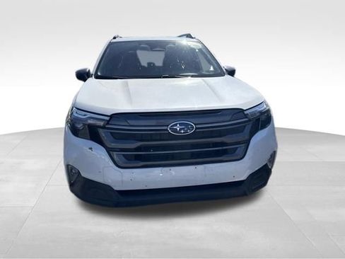 Used 2025 Subaru Forester Premium AWD/4WD image 6