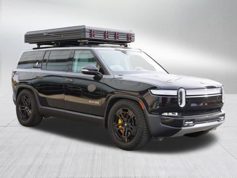 Used 2023 Rivian R1S Launch Edition image 8