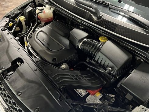 Used 2022 Chrysler Pacifica Touring-L image 49