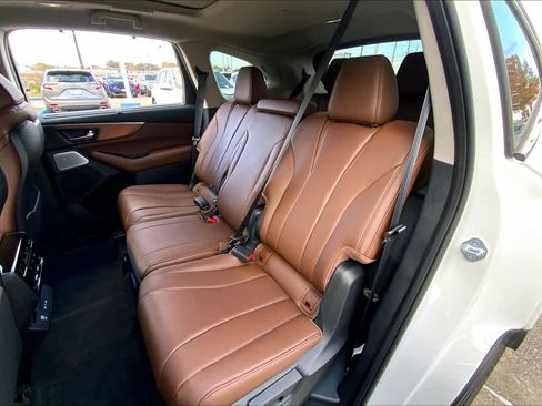 Certified 2025 Acura MDX SH-AWD w/ Technology Package image 18