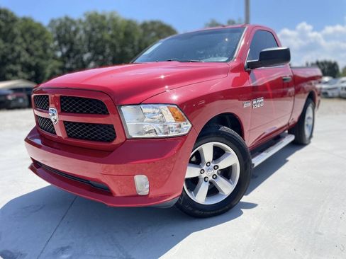 Used 2013 RAM 1500 Express RWD image 3