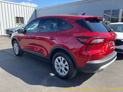 Used 2025 Ford Escape Active image 3