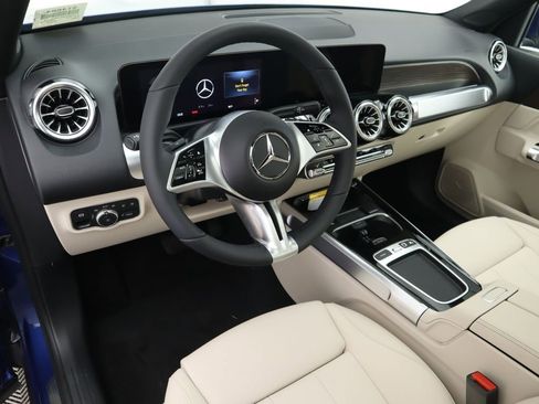 New 2026 Mercedes-Benz GLB 250 image 10