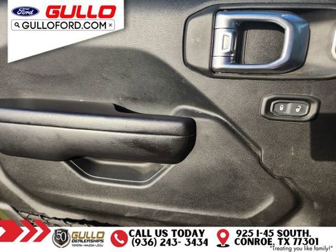 Used 2021 Jeep Gladiator Sport AWD/4WD image 19