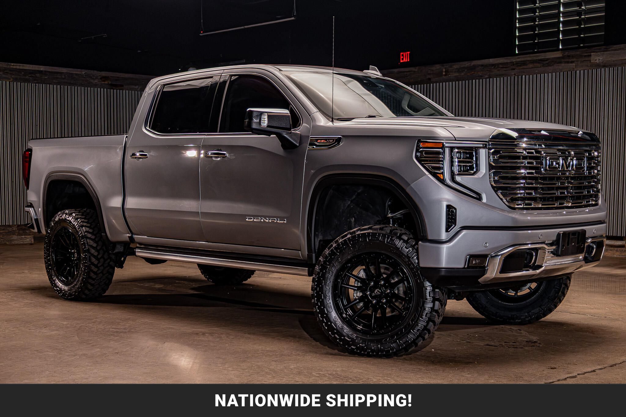 Used 2025 GMC Sierra 1500 Denali w/ Denali Reserve Package AWD/4WD image 1