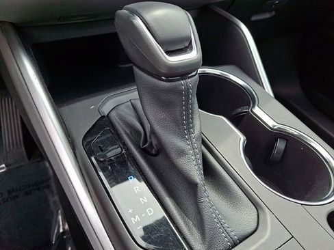 Used 2022 Toyota Highlander XLE image 17