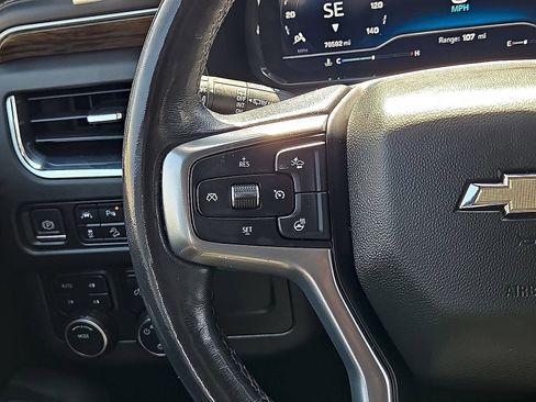 Used 2022 Chevrolet Suburban Premier AWD/4WD image 18