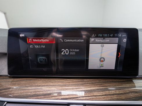 Used 2019 BMW 530i xDrive w/ Convenience Package image 16