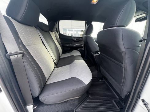 Used 2022 Toyota Tacoma TRD Sport image 24