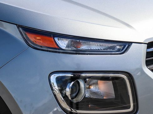 New 2026 Hyundai Venue SEL FWD image 4