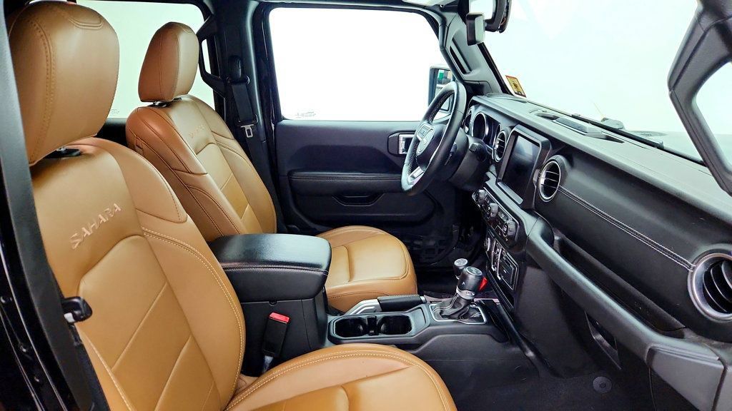 Used 2021 Jeep Wrangler Unlimited Sahara w/ Cold Weather Group AWD/4WD image 24