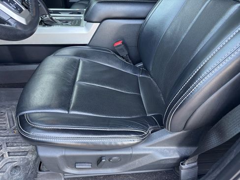 Used 2019 Ford F150 Lariat w/ Equipment Group 502A Luxury image 12