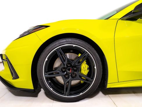 Used 2021 Chevrolet Corvette Stingray Premium Conv w/ Z51 Performance Package RWD image 14