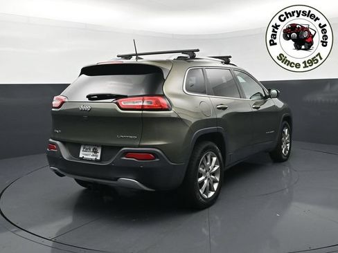 Used 2018 Jeep Cherokee Limited AWD/4WD image 5
