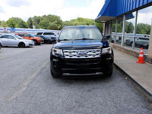 Used 2018 Ford Explorer XLT w/ Equipment Group 201A image 2