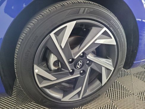 Used 2025 Hyundai Elantra Sport FWD image 31
