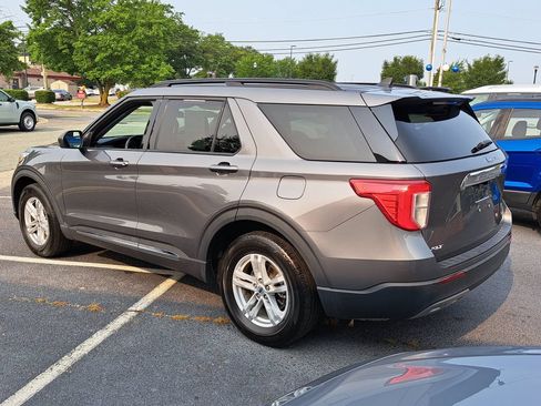 Used 2023 Ford Explorer XLT w/ Equipment Group 202A RWD image 4