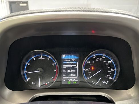 Used 2018 Toyota RAV4 XLE w/ Plus Extra Value Package image 9