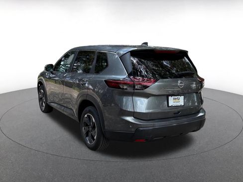 Used 2025 Nissan Rogue SV AWD/4WD image 5