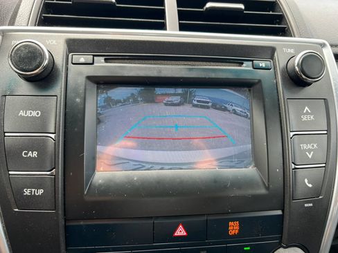 Used 2015 Toyota Camry LE FWD image 17