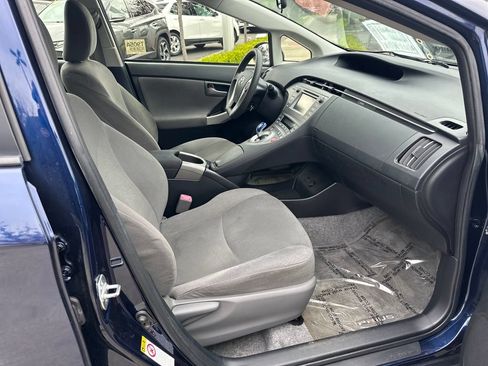 Used 2012 Toyota Prius Two FWD image 17
