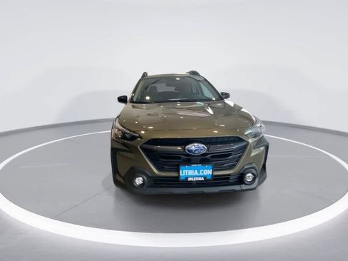 Used 2024 Subaru Outback Premium AWD/4WD image 3