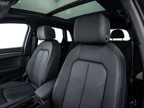 Certified 2025 Audi Q3 2.0T Premium Plus w/ Premium Plus Package image 14