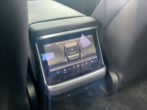 Used 2021 Tesla Model S Plaid image 38