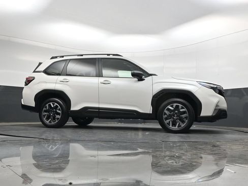 Used 2025 Subaru Forester Premium AWD/4WD image 43