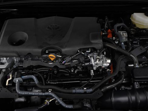 Used 2025 Toyota Camry SE image 24