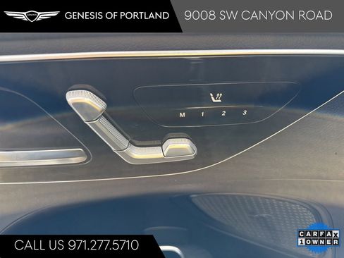 Used 2025 Mercedes-Benz C 300 4MATIC Sedan image 18