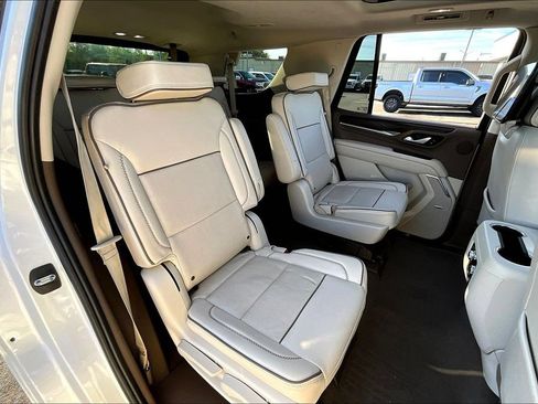 Used 2023 GMC Yukon Denali AWD/4WD image 24