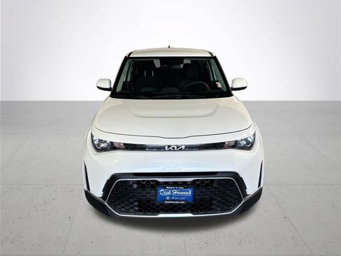Used 2025 Kia Soul LX w/ LX Technology Package FWD image 3